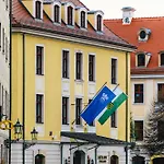 Relais & Chateaux Buelow Palais