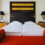 فندق Relais & Chateaux Buelow Palais دريسدن