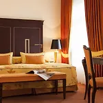 Relais & Chateaux Buelow Palais 5* دريسدن