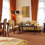 فندق Relais & Chateaux Buelow Palais دريسدن