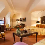 Relais & Chateaux Buelow Palais فندق