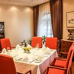 Relais & Chateaux Buelow Palais
