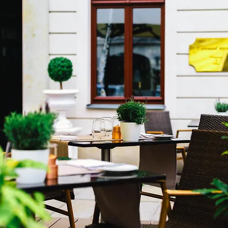 Relais&châteaux Bülow Palais 5*