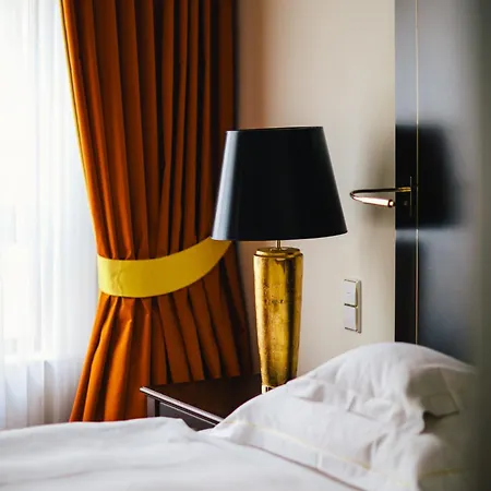 Relais & Chateaux Buelow Palais Szálloda 5*