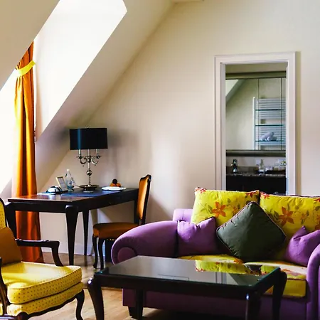 Relais & Chateaux Buelow Palais Szálloda 5*