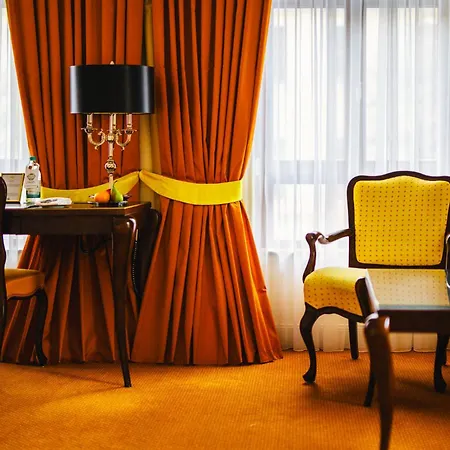 Relais & Chateaux Buelow Palais Szálloda 5*