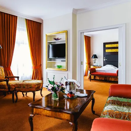 מלון Relais & Chateaux Buelow Palais 5*