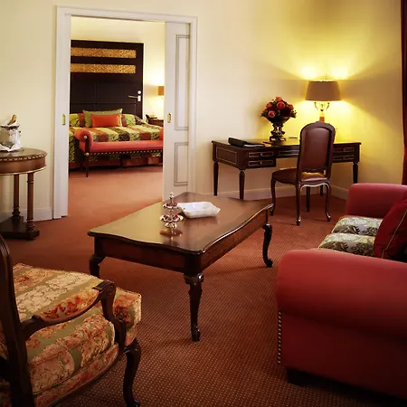Relais & Chateaux Buelow Palais Drezda