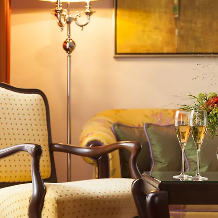 Otel Relais & Chateaux Buelow Palais Dresden