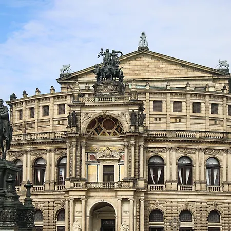 Otel Relais & Chateaux Buelow Palais Dresden