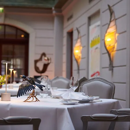 Relais & Chateaux Buelow Palais Dresden