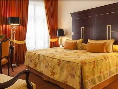 Relais & Chateaux Buelow Palais