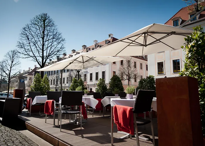 Отель Relais & Chateaux Buelow Palais Дрезден