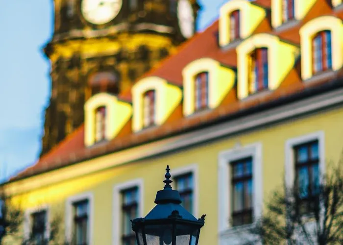 Отель Relais & Chateaux Buelow Palais Дрезден