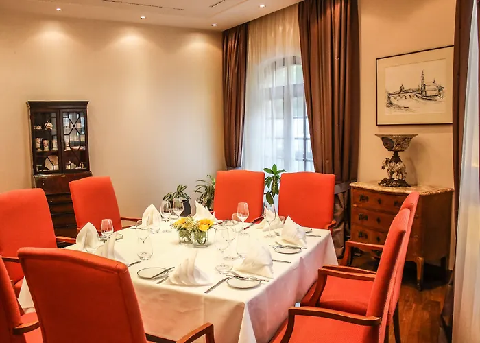 Relais & Chateaux Buelow Palais