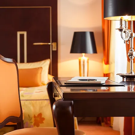 Relais & Chateaux Buelow Palais 5* Dresden