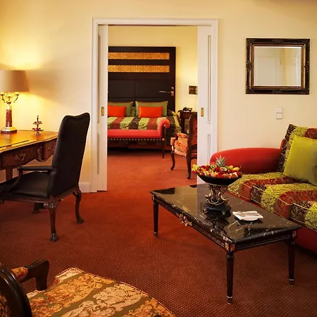Relais & Chateaux Buelow Palais Hotel Dresden
