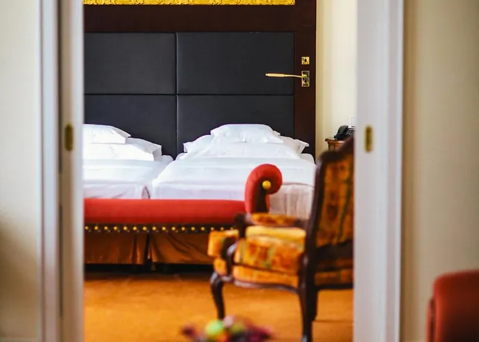 Relais&châteaux Bülow Palais 5*